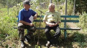 Как установлен забор из труб и сетки-рабицы (забору 30 лет)