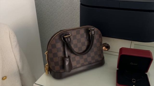 ЖИВУ КАК БЛЭР УОЛДОРФ 24 ЧАСА?РЕСТОРАНЫ,ПОКУПКИ,БЬЮТИ РУТИНА смотреть онлайн