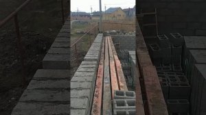 строительство забора и мангальной зоны из шлакоблоков