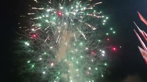 Праздничный салют в Домодедово, посвященный 77-й годовщине Дня Победы (09.05.22)