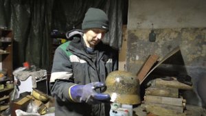 Реставрация немецкой парадной каски СС? В щавелевой кислоте.