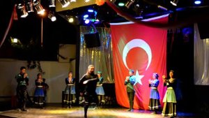 Национальный турецкий танец Халай