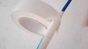 Как протянуть провод через узкое отверстие? Простой метод !!!