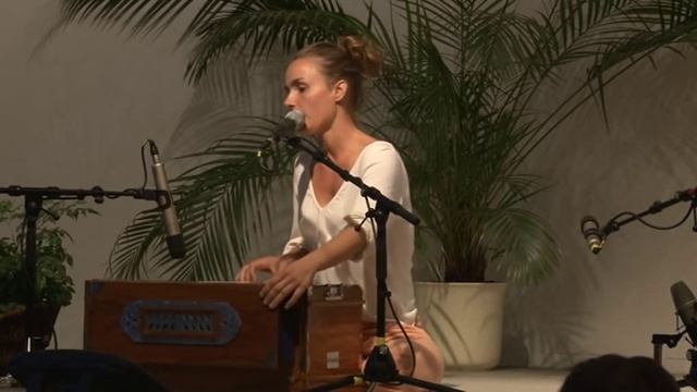 Jaya Mata Kali - Kirtan in praise of the Divine Mother смотреть онлайн