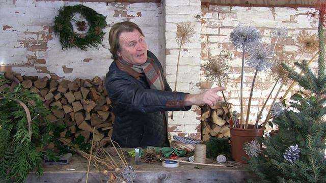 How to make natural Christmas decorations with David Domoney