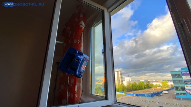 HOBOT-298: обзор робота мойщика для очистки больших и огромных окон. Распаковка и тестирование. смотреть онлайн