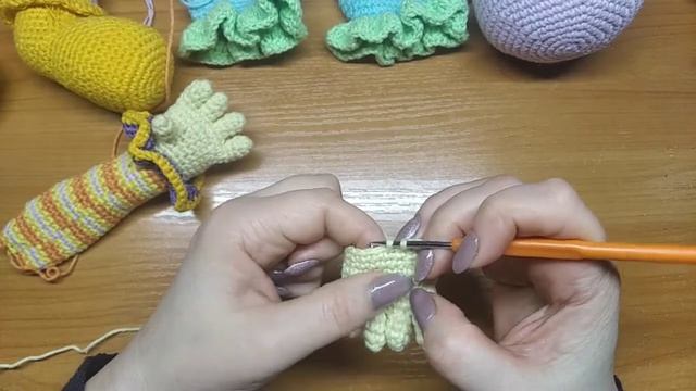 Мастер-класс по вязанию игрушки "Веселый клоун" (частьIV) #вязаниекрючком #amigurumi #toys #игрушк смотреть онлайн