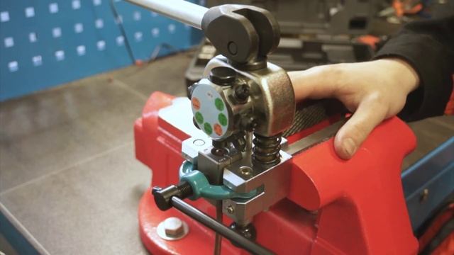 Lincos® KA-7728C К-т за ремонт на спирачни тръби, 1/4"-10mm смотреть онлайн