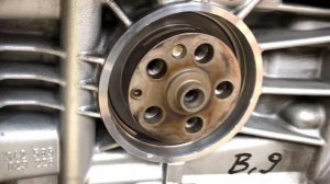 Replacing BMW R1100 R rear main seals: Oilhead Boxer engine (like R1150)