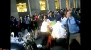 Cop hits a protestor, NY