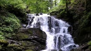 Он так любит всех нас (2) Минус. Родник хвалы и вдохновенья.mp4