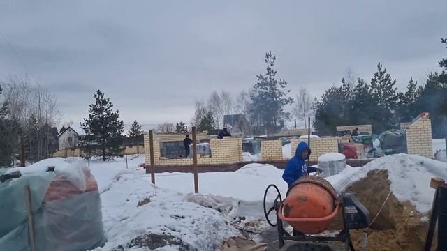 Строительство коттеджей в Воронеже с отделкой под ключ и благоустройством.