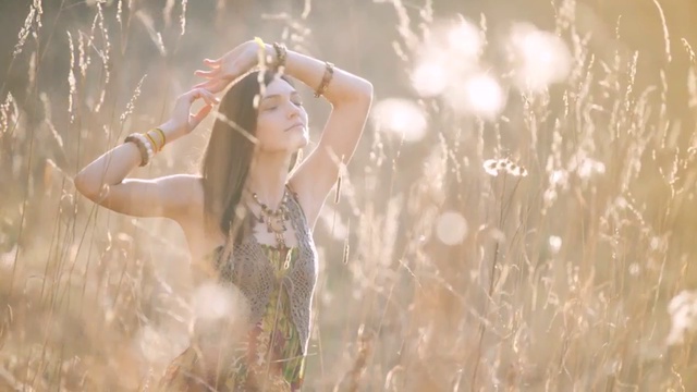 ЛЕТО НЕДОПИТОЕ.. смотреть онлайн