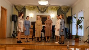 Финская народная песня в обр. В.Соколова,русский текст Ю.Объедова, "Серая птичка"
