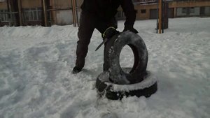 Протыкание автомобильной покрышки. Survivalist Kizlyar Supreme.