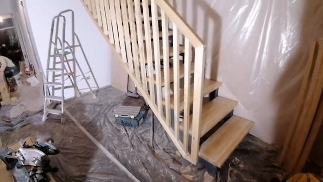 Лестница в современном стиле, лестница на металлокаркасе. смотреть онлайн