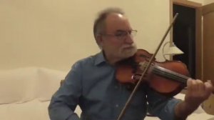 Minuet in G.  L. V.  Beethoven.  Joaquín al violín.