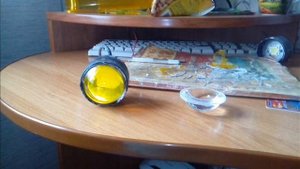 Клеем пленку на линзу светодиодных Птф