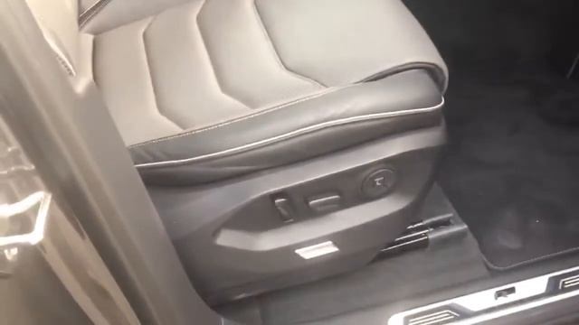 Volkswagen Touareg R-Line Tech 3.0Tdi DE19ZMZ @ Crewe VW смотреть онлайн