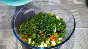Запеканка из куриной печени с морковью и яйцами.