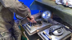 Специалисты МТО «Южной» группировки войск ежедневно обеспечивают военнослужащих горячим питанием в п