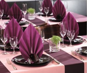 Сервировка стола салфетками