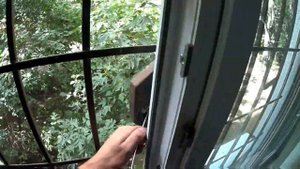 ЗАМЕНА ЗАМКА РЕШЕТКИ ОКНА