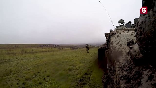 Кадры боевой работы артиллерийских подразделений мотострелкового соединения Южного военного округа
