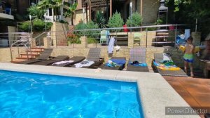 Большое Путешествие Кузнечиков. Лазаревское. 2023.07.04. Наш отель "Сан Тропе", бассейн,по Ильича