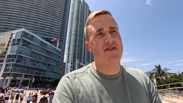 Майями - GTA Vice City в реальной жизни | Впервые на матче NBA смотреть онлайн