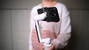 DJI Osmo Mobile 6 vs Zhiyun Smooth 5S vs Hohem iSteady M6 vs Insta360 Flow with iPhone & Android