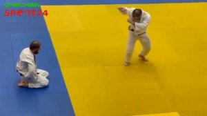 Абдул-Азиз Абдулвахабов и Саламу Межидов. Тренировки по дзюдо.