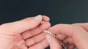 Как закрепить концевик к стразовой цепочке: собираем однорядный и многорядные браслеты