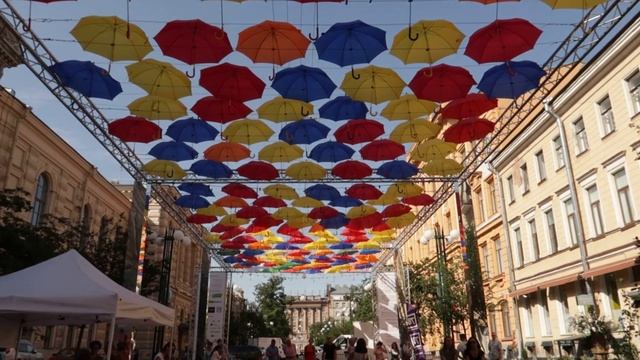 #СашаКира. Своим ходом по СПб. Аллея парящих зонтиков. Фонтанка