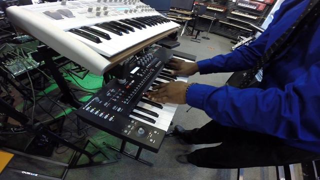 Elektron Analog Keys Synthesizer смотреть онлайн