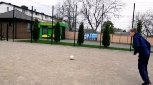 ФУТБОЛЬНАЯ ПЕРЕСТРЕЛКА | Удары По Воротам | Выходы 1 на 1