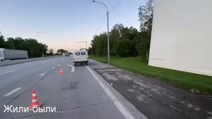 "Солярис" залетел под фуру...