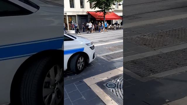 Полиция Ницце штрафуют людей без Маска смотреть онлайн