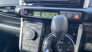 Недорогой семейный 7-местный минивэн Toyota Wish, цены на авто 2010-2016 гг.