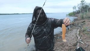 поймал большого сазана / рыбалка на волге в цаган амане