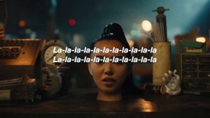 [Traduction Française] Bella Poarch - Build A Bitch