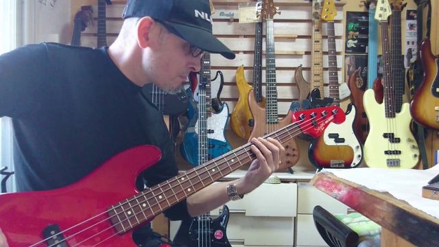 Fender Jaoan Squire Contemporary test смотреть онлайн