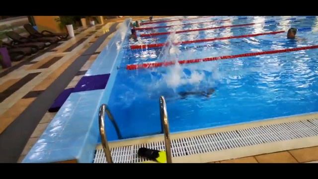 Как научить ребенка прыгать с бортика смотреть онлайн