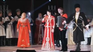 Римма Илурова, Роберт Биганов- Курæм Хуыцæуттæй