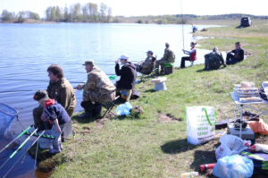 11 мая 2015 года на озере Стерж мы начали снимать видео на рыболовную тематику. ТЕСТ. Маховые удочки