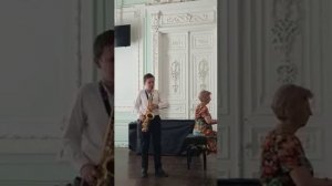 Дж. Наулаис, Маленькая латинская сюита 1 часть