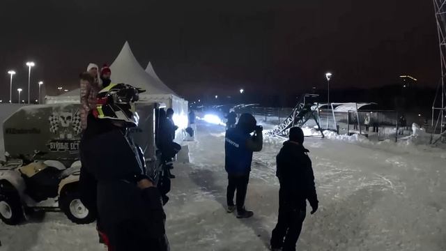 СУПЕРЭНДУРО МОСКВА 2022. Продал мотоцикл, еду на чужом. Эндуро кросс в Печатниках. Скользко. смотреть онлайн