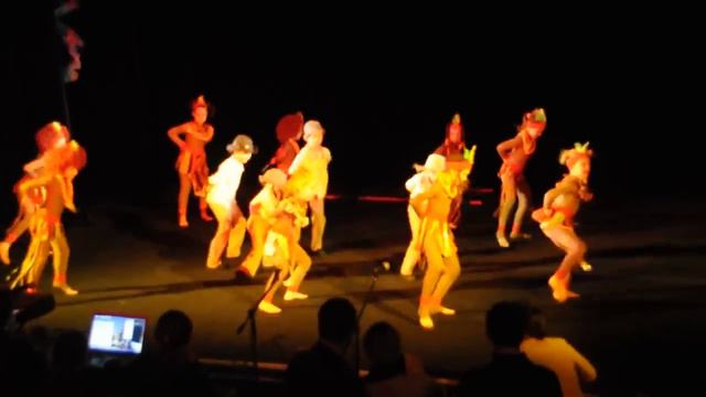 Эвелины и Славика танец," Туземцы" смотреть онлайн