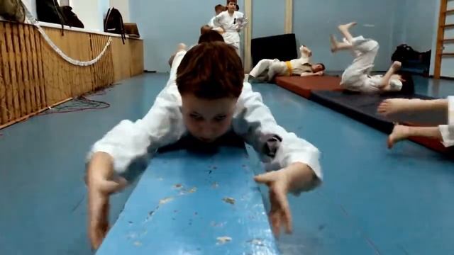 Разминка - Секция СК "Центр" в 29 школе смотреть онлайн