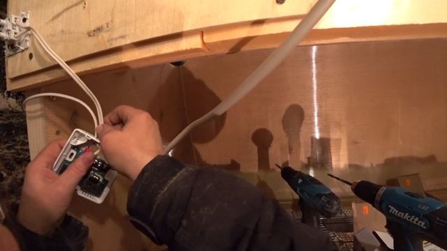 51. Дачный блог 28.02.2021г. Идеальный брудер ч.9. Страсти по электричеству. смотреть онлайн